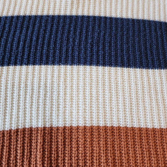 Sweater Blue Cream Brown size Small - Picture 12 of 16